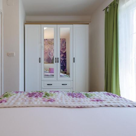 Apartmani Olea Krk Veglia Exterior foto