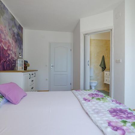 Apartmani Olea Krk Veglia Exterior foto