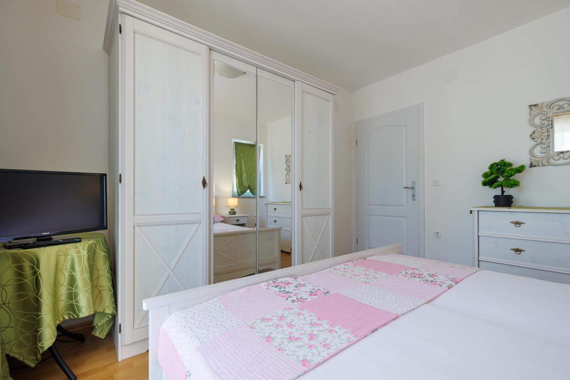 Apartmani Olea Krk Veglia Exterior foto