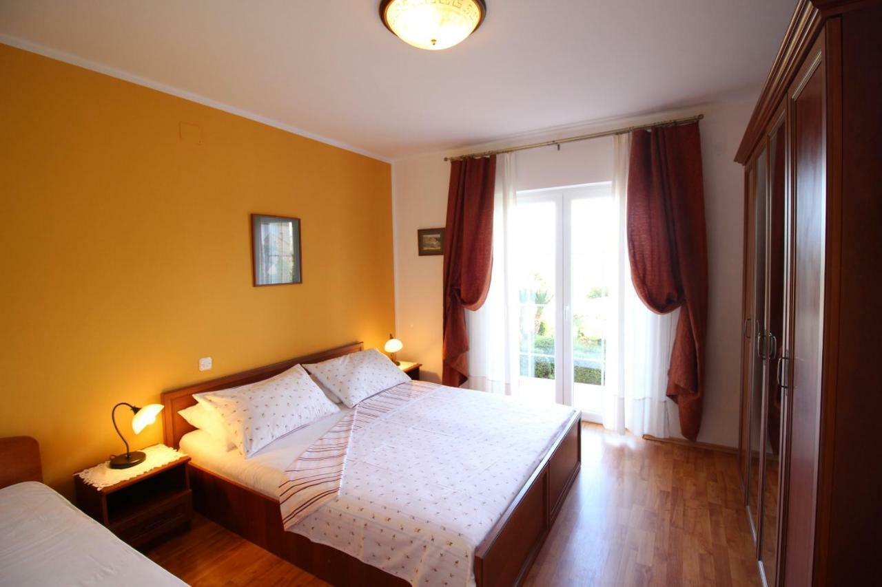 Apartmani Olea Krk Veglia Exterior foto