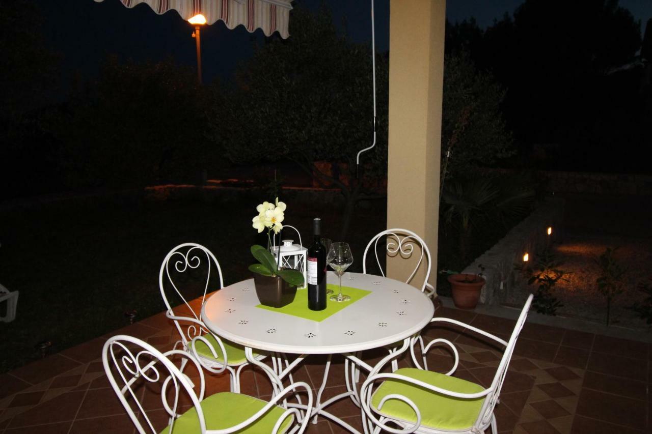 Apartmani Olea Krk Veglia Exterior foto