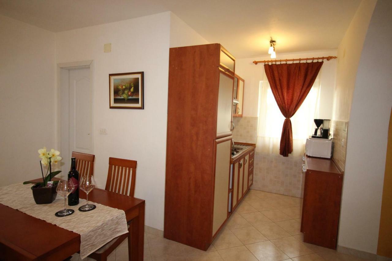 Apartmani Olea Krk Veglia Exterior foto