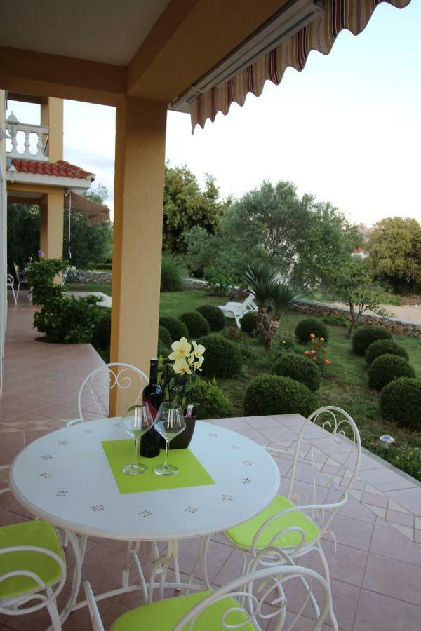 Apartmani Olea Krk Veglia Exterior foto